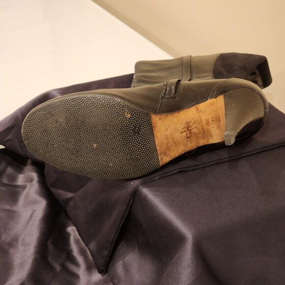 Excellent!!| US 7B| COLE HAAN: Black Leather Knee Double buckle boots - Picture 4 of 6